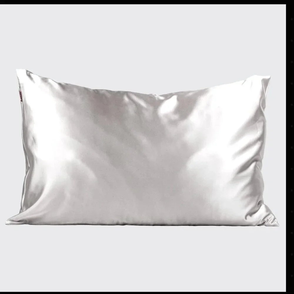 Kitsch - Satin Pillowcase in Silver